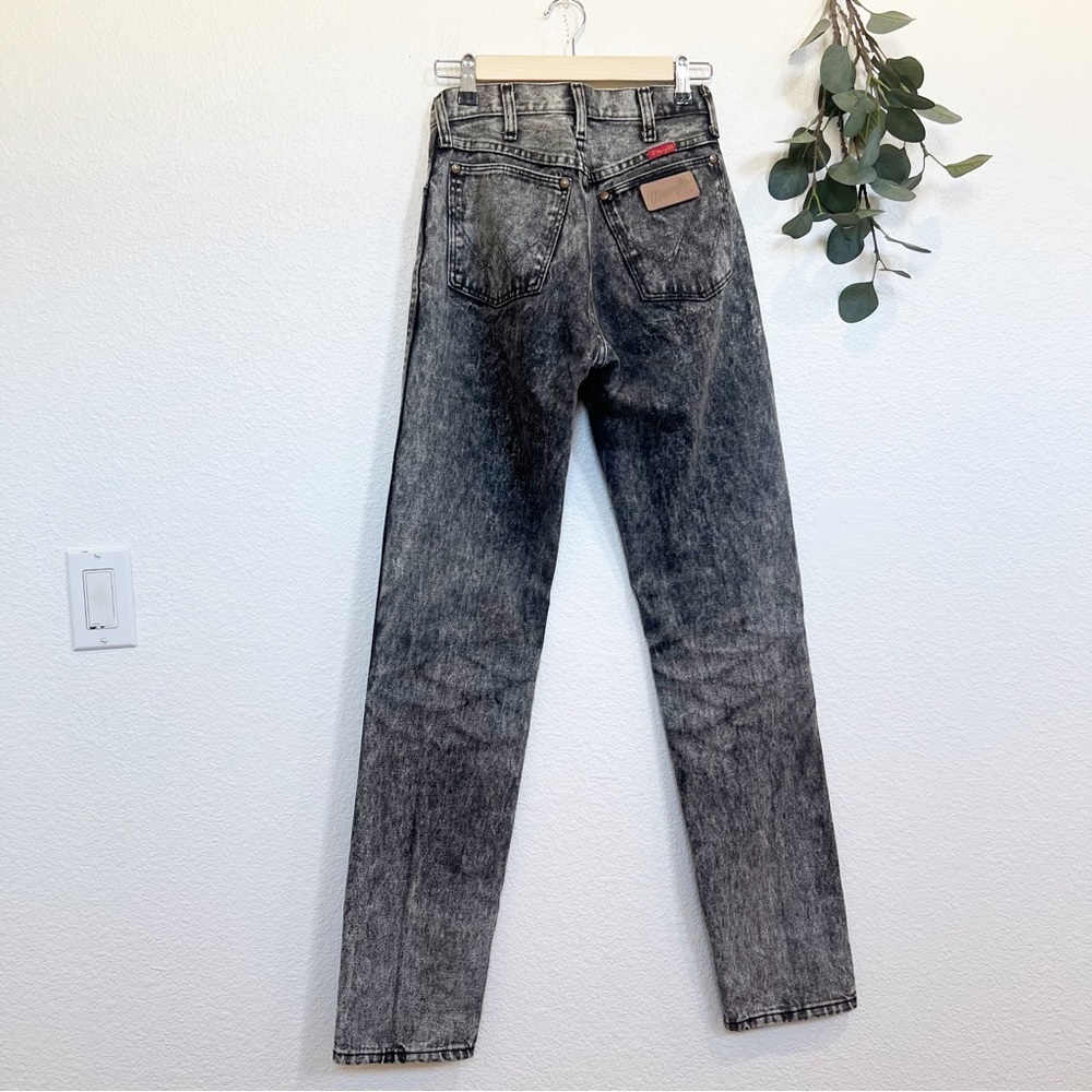 Wrangler- Women’s Vintage Acid Wash Boot Cut Slim Straight Jeans